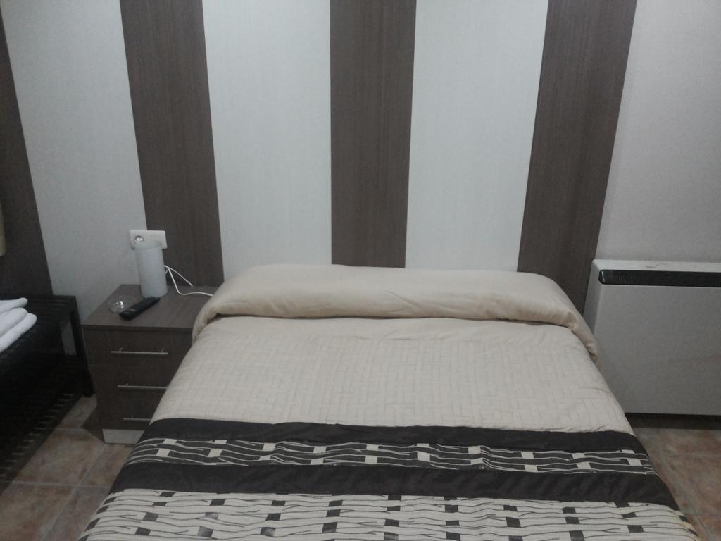 Hostal El Duende Blanco Sierra Nevada Szoba fotó
